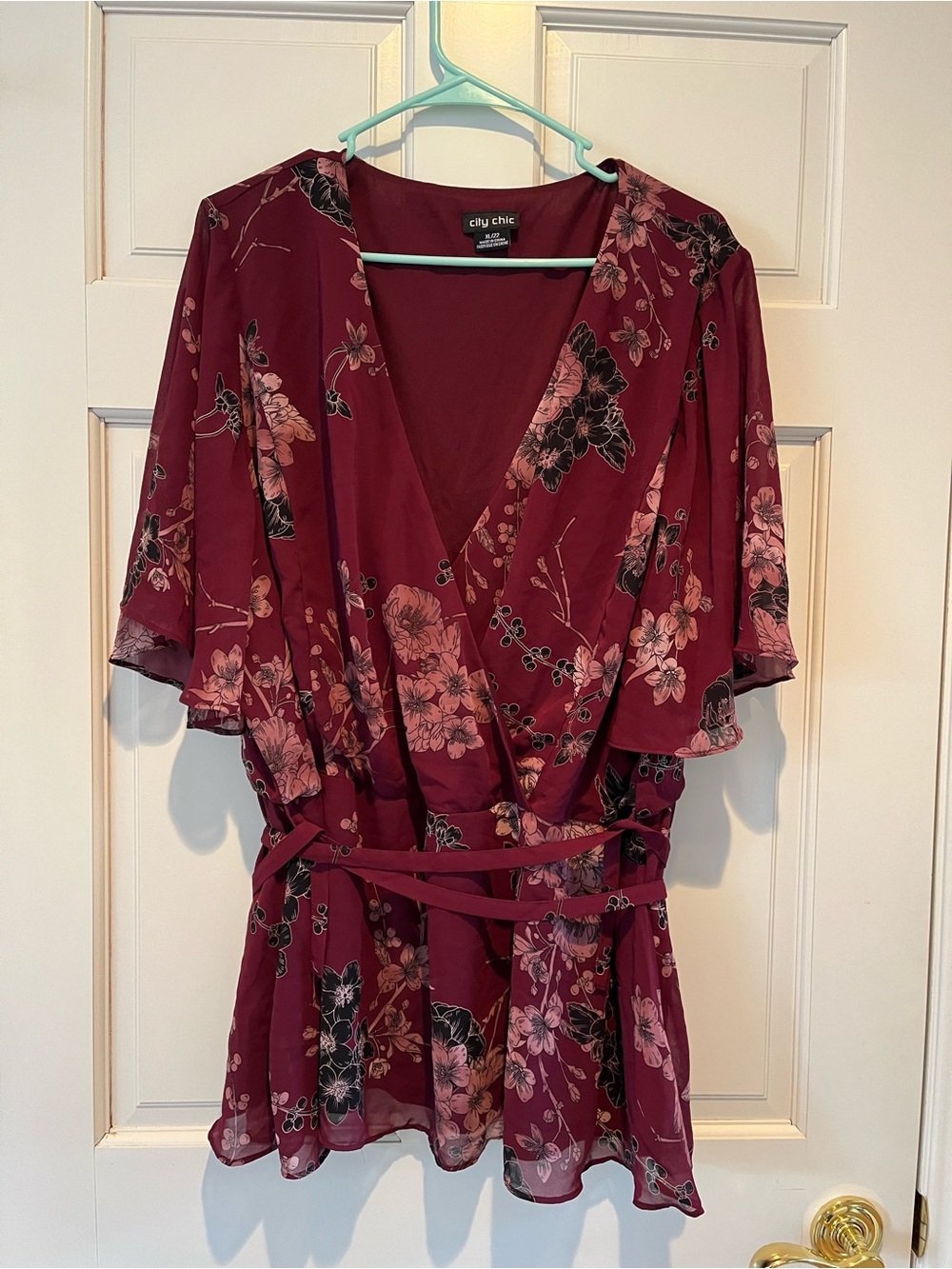 City Chic Burgundy Floral Wrap Top size 22W EUC